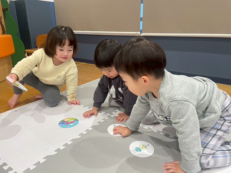 �ߘa7�N�x 1��  �܂������E�Ђ߂����ۈ牀�u�����V�сv